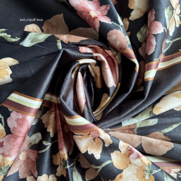 FLORAL MUSE TABLE COVER BLACK Floral Muse Table Cover - Black