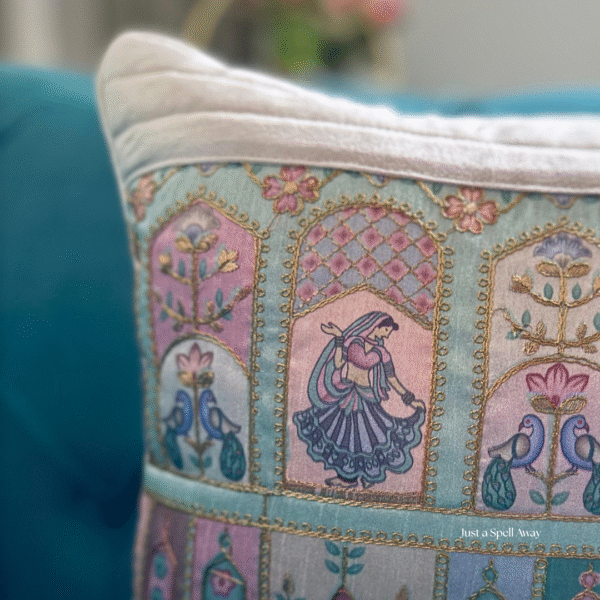 Raja Rani Cushion Cover - Ivory White