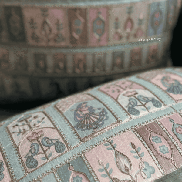 Raja Rani Cushion Cover - Green